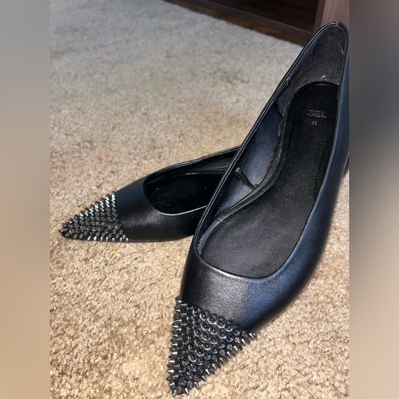 Zara Shoes - Zara Spike Flats